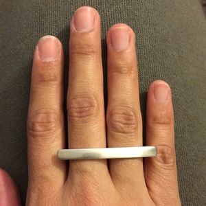 Knuckle ring